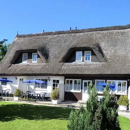 Altes Forsthaus * Nienhagen