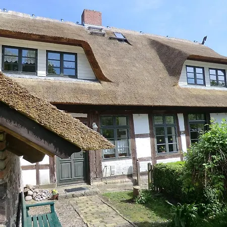 Altes Forsthaus * Nienhagen