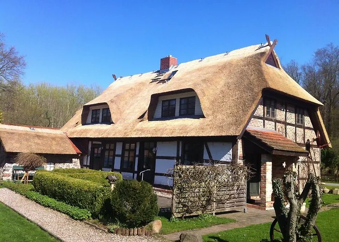 Altes Forsthaus * Nienhagen